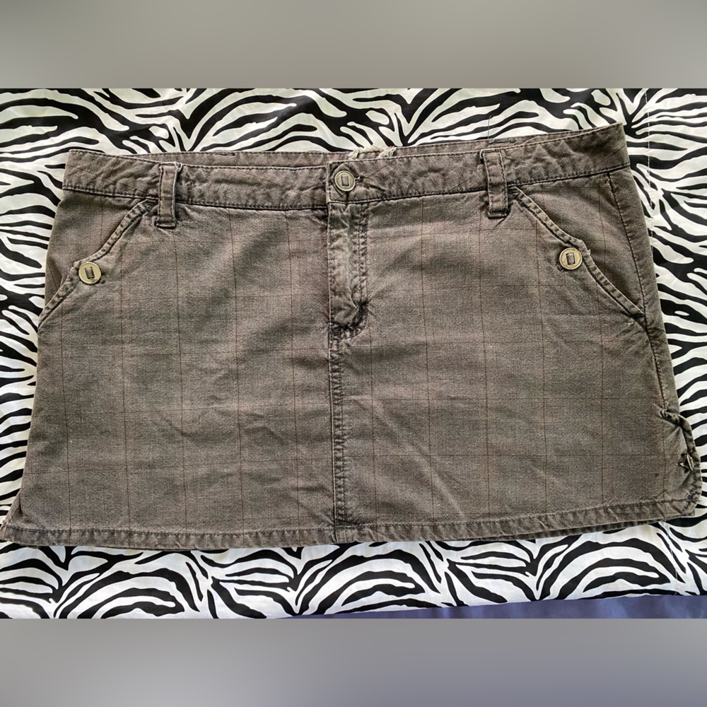 Y2K vintage low rise mini skirt from early 2000’s Plaid Black Grayish Sz XL